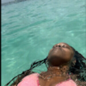 Meet your Posher, Ebony